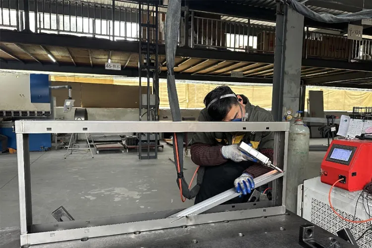 Laser Welding Machine for precision metal joining